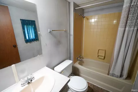 646 W Seitz St, Jasper, IN 47546 photo 7