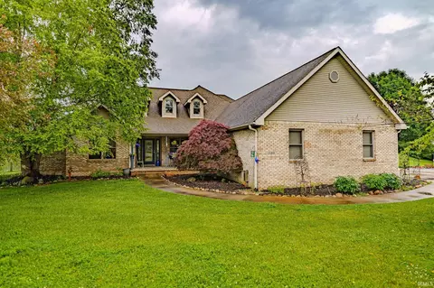 1580 E Garnett Dr, Frankfort, IN 46041