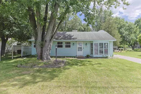 25916 Lake Dr, Elkhart, IN 46514