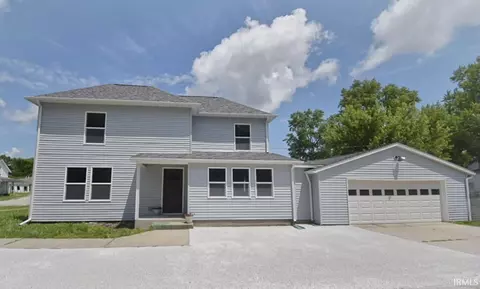 29 W 4th St, Otterbein, IN 47970