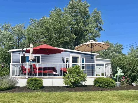 2515 Ln 150 Hamilton Lk, Hamilton, IN 46742