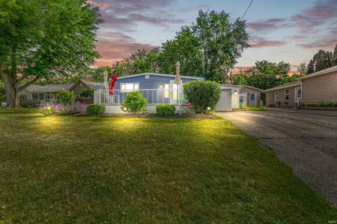 2515 Ln 150 Hamilton Lk, Hamilton, IN 46742