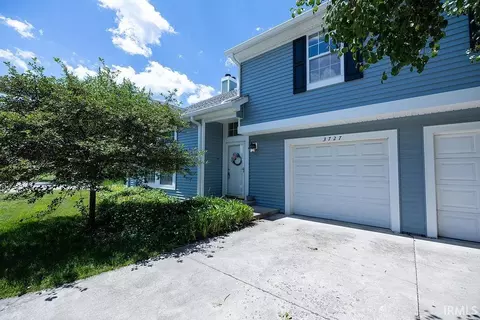 3727 N Lakeside Dr, Muncie, IN 47304