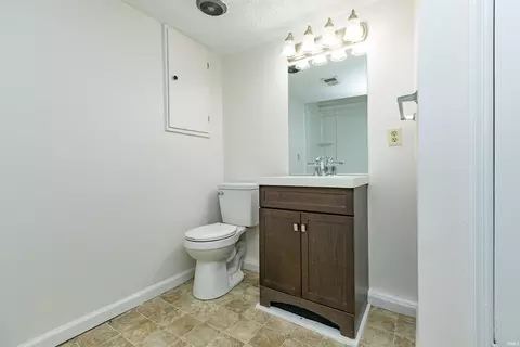 Bath - 790 E Dillman Rd, Bloomington, IN 47401 photo 3 of 6