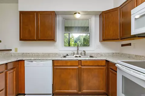 Kitchen - 790 E Dillman Rd, Bloomington, IN 47401 photo 2 of 3