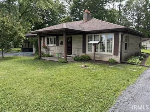 416 N Mccullum St, Knightstown, IN 46148