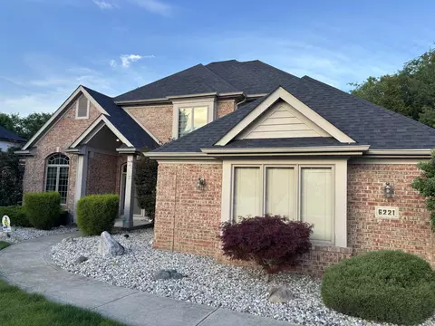 6221 Beaver Creek Ct, Fort Wayne, IN 46814