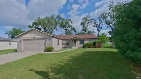 53144 Crystal Pond Dr, Elkhart, IN 46514