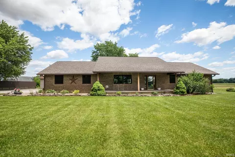 10787 N 300 W, Huntington, IN 46750