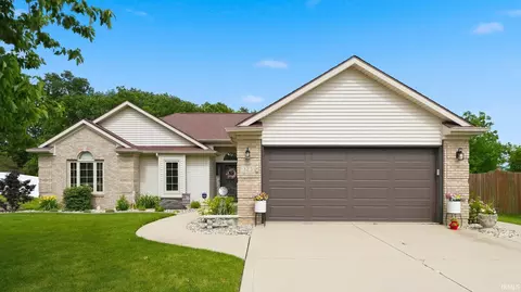 325 Ridge Hill Pl, Fort Wayne, IN 46804