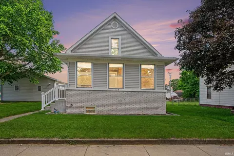 619 E Battell St, Mishawaka, IN 46545
