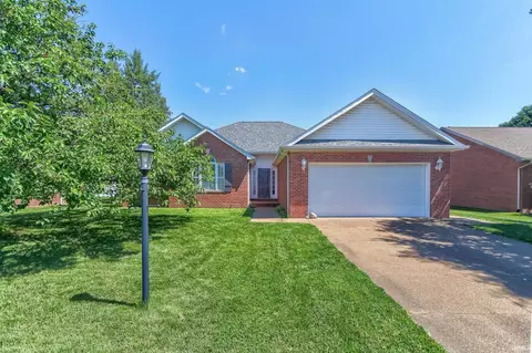 706 Lancelot Dr, Evansville, IN 47711