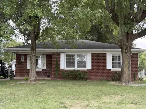 110 E First St, Huntingburg, IN 47542