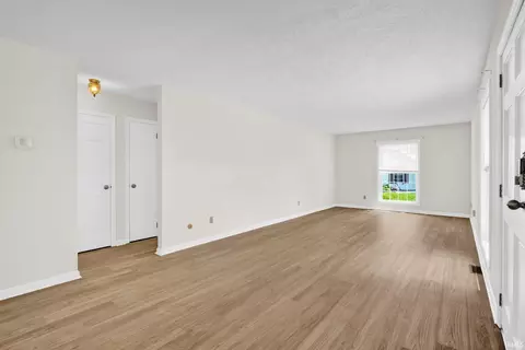 Living - 1016 E Commons Dr, Bloomington, IN 47401 photo 3 of 4