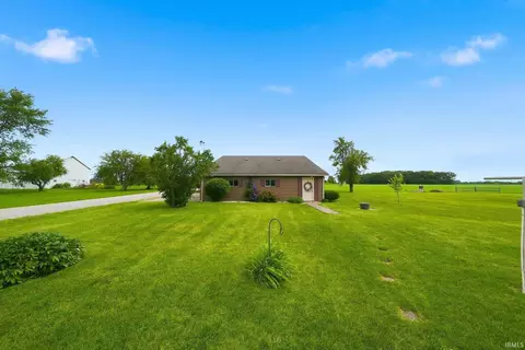 Exterior - 3724 W Yoder Rd, Yoder, IN 46798 photo 4 of 10