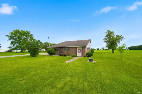Exterior - 3724 W Yoder Rd, Yoder, IN 46798 photo 5 of 10