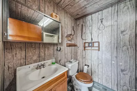 Bath - 3724 W Yoder Rd, Yoder, IN 46798 photo 3 of 3