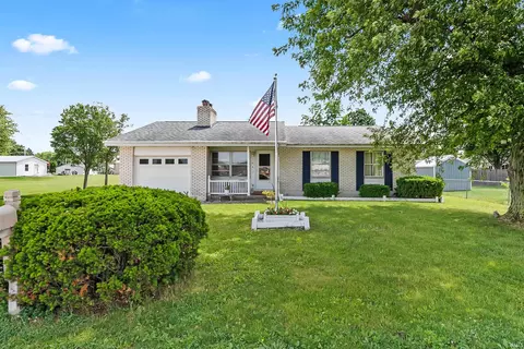 104 N Elm St, Milford, IN 46542