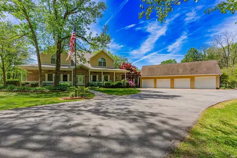 1411 S Center Rd, Boonville, IN 47601