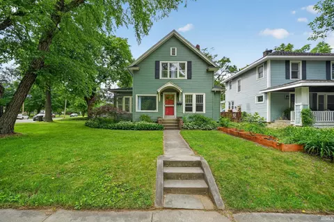 302 Ostemo Pl, South Bend, IN 46617