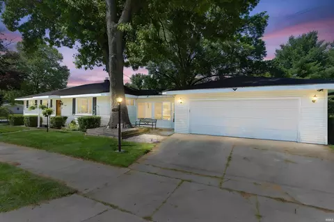 1005 Violet Rd, Elkhart, IN 46514