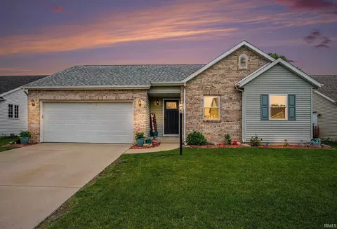 3337 Field Gate Dr, South Bend, IN 46628