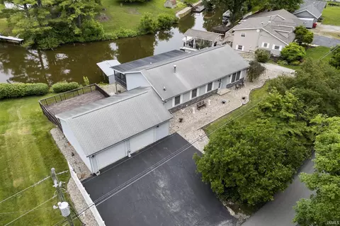 11016 N Landing Rd, Monticello, IN 47960