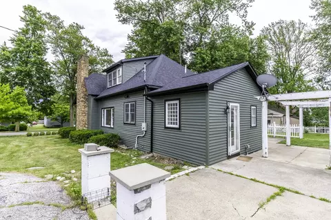 Exterior - 302 S Gonser Ave, Ashley, IN 46705 photo 3 of 3