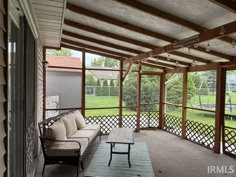 Exterior - 1009 E 7th St, Fowler, IN 47944 photo 2 of 8