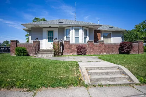 328 S Oak St, Bluffton, IN 46714