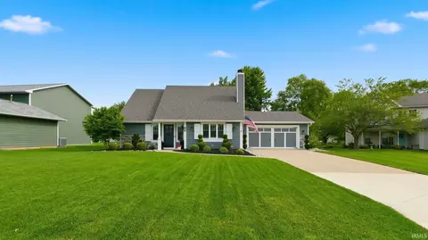 9910 Sawtooth Ct, Fort Wayne, IN 46804