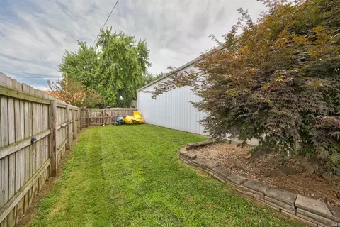 1423 Mill St, Jasper, IN 47546 photo 10