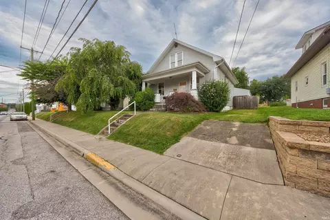 1423 Mill St, Jasper, IN 47546 photo 3