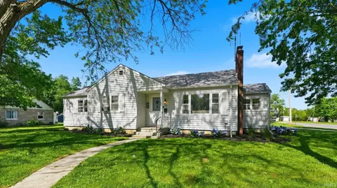 116 Hilltop Dr, Columbia City, IN 46725