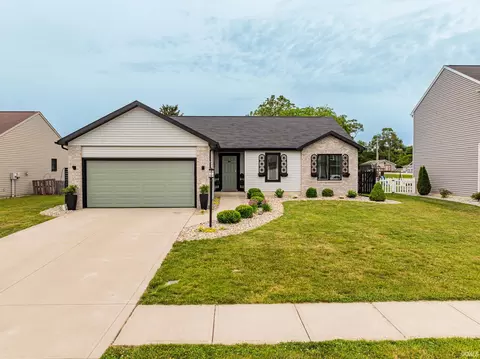 2502 Trillium Cv, Huntertown, IN 46748