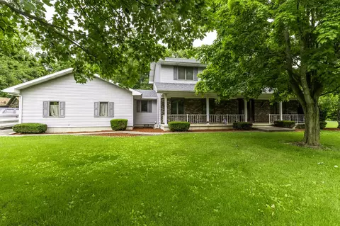 1020 N Greenbriar Dr, Columbia City, IN 46725