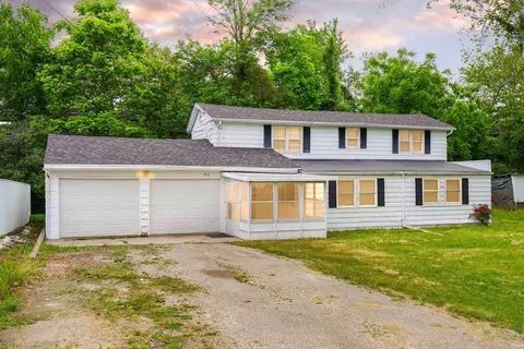 912 W Winona Ave, Warsaw, IN 46580
