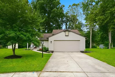 8003 Charnell Ct, Fort Wayne, IN 46818