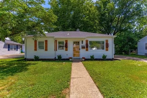 3317 Stratford Rd, Evansville, IN 47710