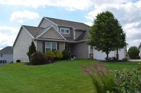 9319 Twin Leaf Ct, Roanoke, IN 46783