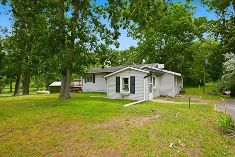40 Lane 250 Lake Pleasant Ln, Orland, IN 46776