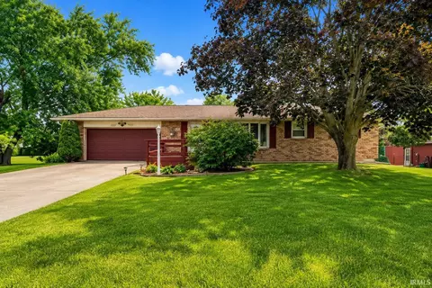 2824 Grape Rd, Mishawaka, IN 46545