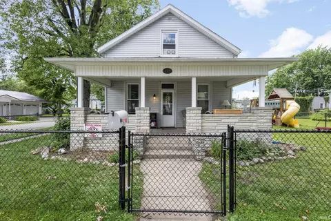 223 S Jackson St, Bremen, IN 46506