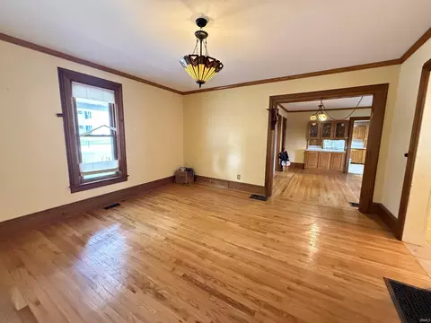Living - 206 S S Mtn, Lagrange, IN 46761 photo 2 of 4