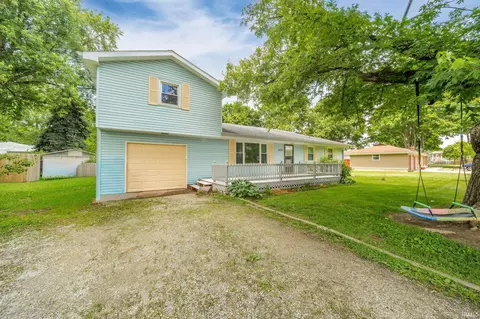 1609 S Irvington Dr, Yorktown, IN 47396