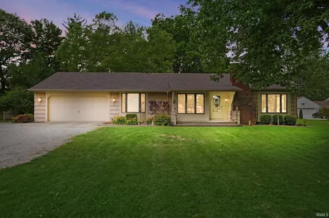 8732 Winchester Rd, Fort Wayne, IN 46819