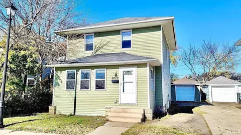 2819 Mishawaka Ave, South Bend, IN 46615