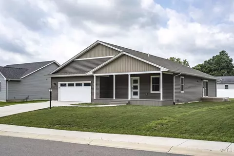 408 Ash St, Pierceton, IN 46562