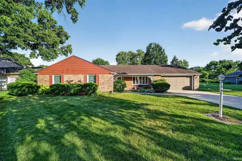 15674 Embers Dr, Mishawaka, IN 46545
