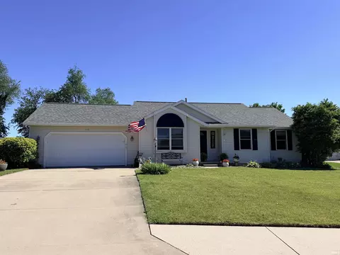 979 Highfield Ct, Middlebury, IN 46540